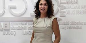 Büyükelçilik önünde skandal sözler