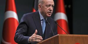 Hem yönetim kurulu üyesi hem de danışman: Eski yüzler çift görevde!