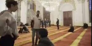 Cami İçerisinde Kaydedilen Çarpıcı Kareler.