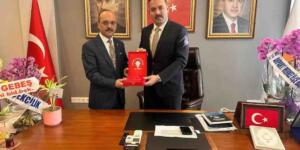 AK Parti’de sürpriz istifa! Görevinden ayrıldığını duyuran ilçe başkanının bu kararı yerel siyasette kartların yeniden karılmasına neden oldu.