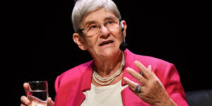 Herkes zararlı sanıyordu ama o şifa niyetine bardaklar dolusu tüketti! Prof. Dr. Canan Karatay, tartışma yaratan o içeceği kameralar önünde yudumlayarak tüm dikkatleri üzerine çekti.