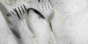 Bunu Bilseydiniz Çoktan Yapardınız! Sifonun İçine Bir Adet Tablet Atıp Sabaha Kadar Bekletin; İşte Sonuç Şaşırtıyor.