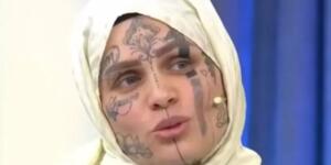 Teninde hikâyeler taşıyan kadın