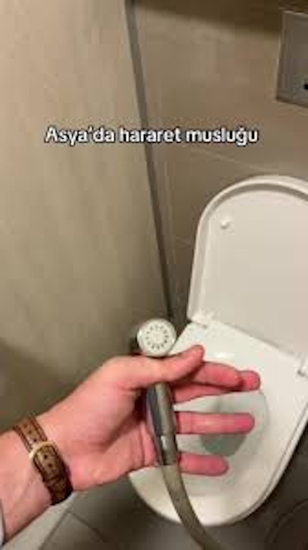 Mekke’de tuvalette yaşanan olay…