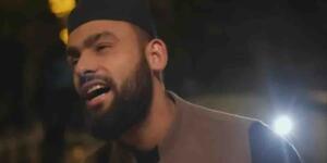 Seslendirdiği ilahiyle geniş kitlelerin hayranlığını kazanan ve gönüllere taht kuran Celal.