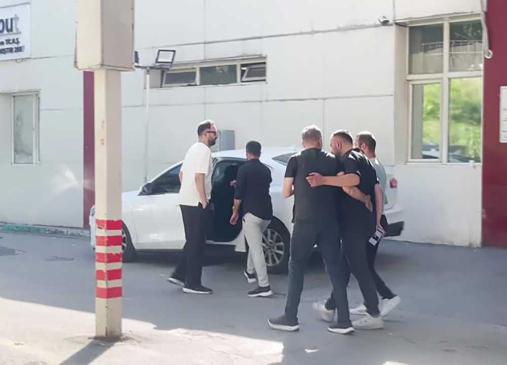 Tır Garajında Bulundu
